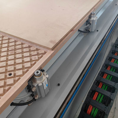 Opération sans effort Machine à routeur CNC à trois axes pour le bois Vitesse maximale de travail 20000mm/min