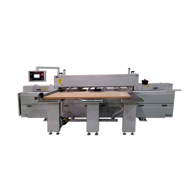 Équipement de travail du bois Scie CNC automatique en fer de 5200 mm*3900 mm*1700 mm Spécifications