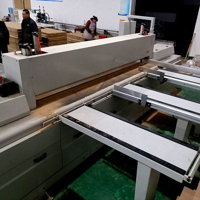Boutiques de matériaux de construction Taille de bois Bureau CNC scie automatique à tension 380
