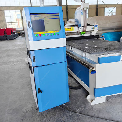 Machine à routeur CNC à fente unique pour le travail du bois, la sculpture, la gravure et le déplacement de 1300 mm