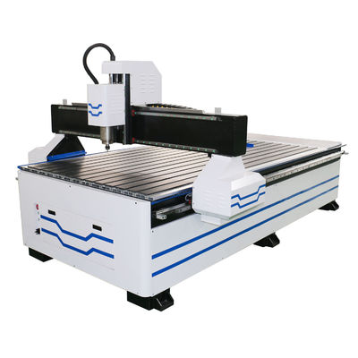 1000 kg Poids PM1325 Machines 3D pour le travail du bois Routeur CNC pour le travail du bois