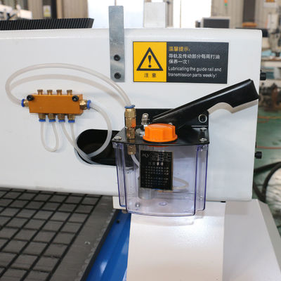 Machine de routage CNC professionnelle pour la fabrication de portes de meubles 1300*2500mm