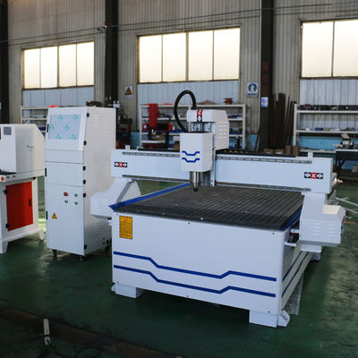 PM1325 Machine à sculpter de publicité CNC pour le travail du bois avec une précision de positionnement de 0,02 mm