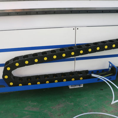 PM1325 Machine à sculpter de publicité CNC pour le travail du bois avec une précision de positionnement de 0,02 mm