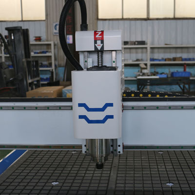 PM1325 Machine à sculpter de publicité CNC pour le travail du bois avec une précision de positionnement de 0,02 mm