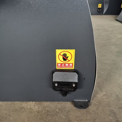 Machine de polissage de porte de cabinet pour le travail du bois