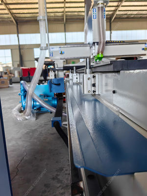 Précision de positionnement mm 0,02 mm Routeur CNC PK1325 de haute précision pour la fabrication de portes en bois