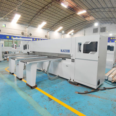 3800 KG MJ6230B Scie à faisceau automatique horizontale CNC pour la coupe de planches de bois