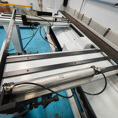 3800 KG MJ6230B Scie à faisceau automatique horizontale CNC pour la coupe de planches de bois