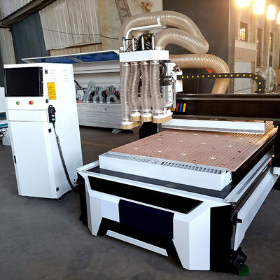Vitesse maximale de travail 25000 mm/min 1300×2500 mm Taille de table de travail Routeur CNC pour le travail du bois