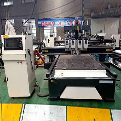 Vitesse maximale de travail 25000 mm/min 1300×2500 mm Taille de table de travail Routeur CNC pour le travail du bois