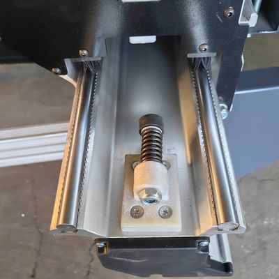 Scie de précision horizontale pour travail du bois, longueur maximale de coupe 3200 mm