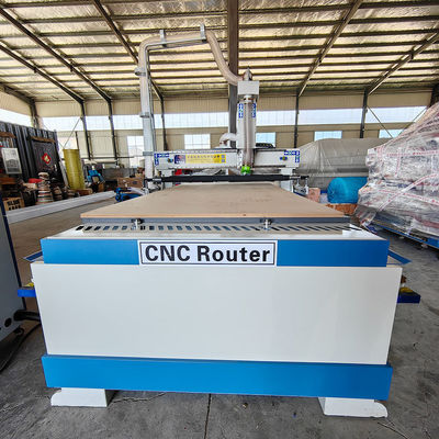 Routeur CNC ATC pour le travail du bois avec système de contrôle Weihong et taille de table de travail 1300×2500