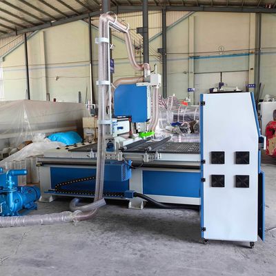 Routeur CNC de travail du bois à haute vitesse à 6 broches pour la sculpture et la gravure 3D