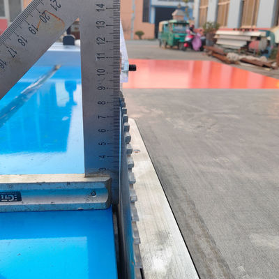 Table coulissante Longueur de 2300 mm Scie à panneaux de bois pour machines de travail du bois stables