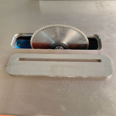 Scie circulaire à angle d'oscillation de 45 degrés pour la découpe acrylique dans les machines de travail du bois