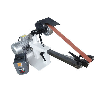 Puissance 2,2 kW Machine de broyage à bande industrielle pour les opérations de ponçage et de polissage
