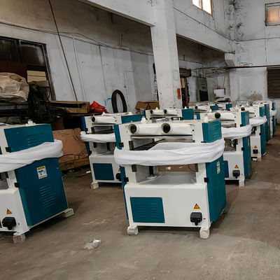 5.5kw Tête de coupe droite MB106 Heavy Duty High Speed Single Side Multifunctional Planer Machine pour le travail du bois