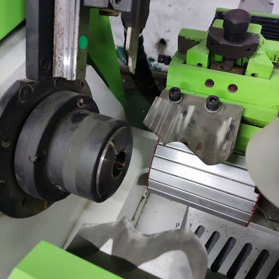 Max. longueur tournée mm 750 mm PL450 tour CNC à outil arrière pour la copie d'artisanat en bois
