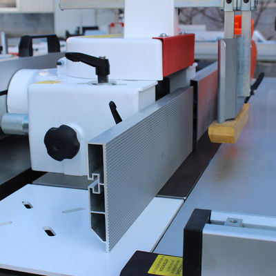 30 mm de diamètre d'arbre standard multifonctionnel C300 machine universelle intégrée de travail du bois