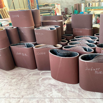 Ceintures d'abrasifs spécialisées pour le ponçage de gravier pour l'élimination des taches dans les machines de travail du bois