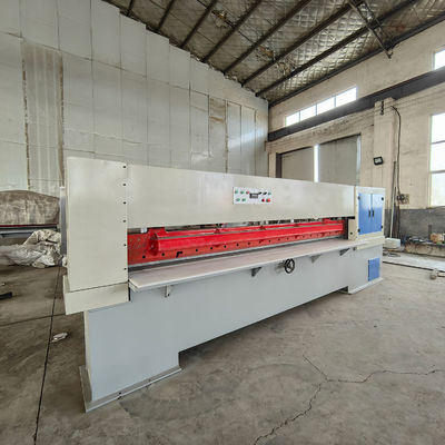 Machine de découpe de panneaux de bois avec conception lourde et fonction automatique MJB318