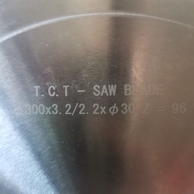 Tct Matériau carbure alliage de travail du bois Lampe à scie circulaire pour couper du bois massif