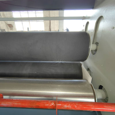 2.2kw Machine à colle pour le travail du bois pour l'assemblage de grands panneaux dans les ateliers de matériaux de construction