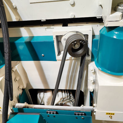 Largeur maximale de plantage 400 mm Machine automatique de plantage de surface de bois MBZ524A Haute précision