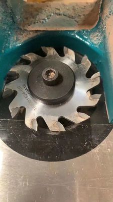 150 kg machine de fraisage à broche coulissante L'outil ultime pour les professionnels du travail du bois