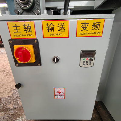 600 kg Machine de moulage automatique à broche pour la transformation rapide et lisse du bois