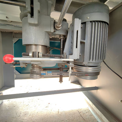 120 mm Max. épaisseur de travail Moulure à broche en bois avec arbre vertical de 35 mm en conception