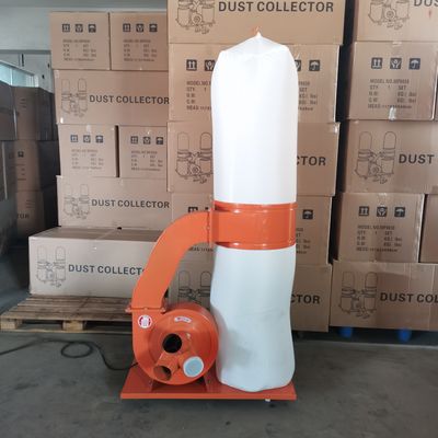 Collecteur électrique de poussière de bois pour le travail du bois 930*500*2050mm Taille globale et taille d'emballage