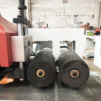 Révolutionnez votre traitement du bois avec une machine automatique polyvalente
