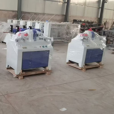 Machines de fraisage automatiques à tige ronde à alimentation en bois massif