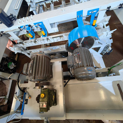 Machines multifonctionnelles de traitement du bois pour un diamètre de traitement de 20 à 28 mm ou de 22 à 30 mm