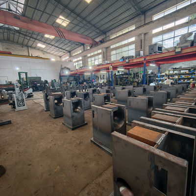Machine à manœuvre de balai en bois avec moteur d'affûtage à tête ronde