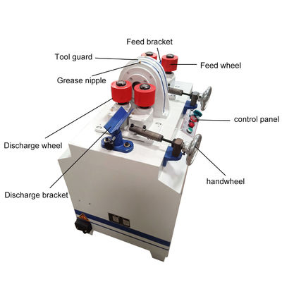 Vitesse d'alimentation de l'engrenage à double traction de 3 à 5 m/min dans les machines de travail du bois pour tiges rondes