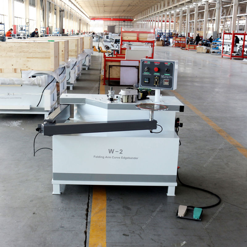 10.8m/min Vitesse d'alimentation du panneau Mini bras pliable Machine de banding de bord pour panneau en PVC MDF