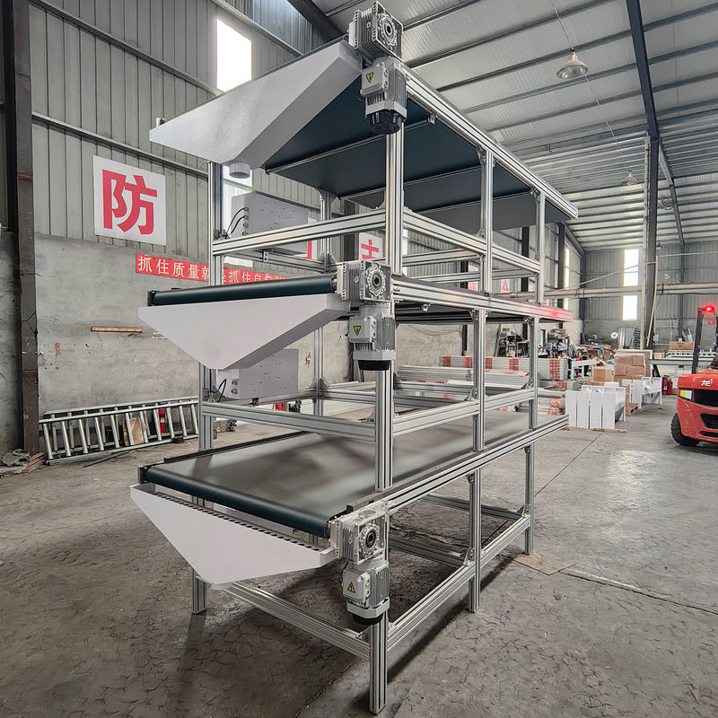 Facile à la fabrication de machines de travail du bois convoyeur à bande pour la ligne de production de meubles 400W puissance