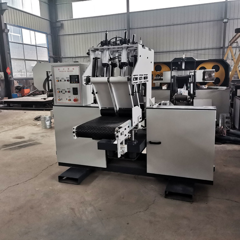 Moulin à scier à bande pour la coupe de bois carré Machine horizontale automatique