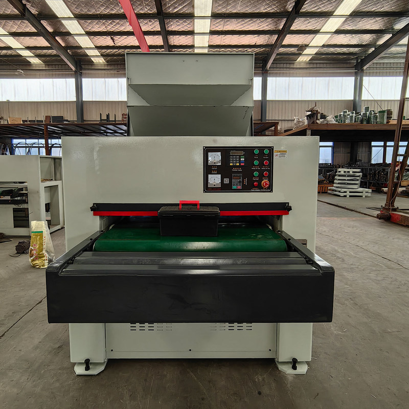 Poids 2100 kg MB1000 Planteur d'épaisseur de bois pour machines industrielles de travail du bois