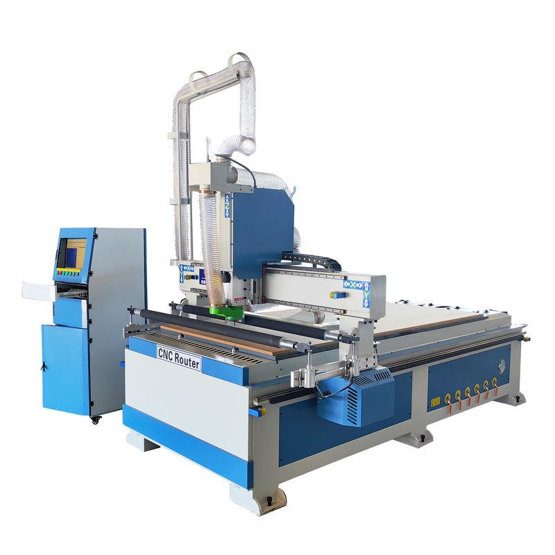 Routeur CNC de haute précision PK1325 Machine de sculpture en bois à trois axes pour l'industrie du bois