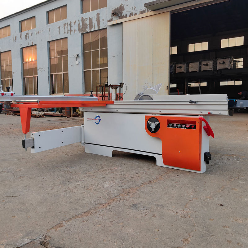 Table coulissante Longueur de 2300 mm Scie à panneaux de bois pour machines de travail du bois stables