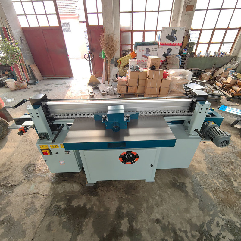 MX5117A Spindle verticale moulure planche de bois fraiseuse automatique pour le travail du bois