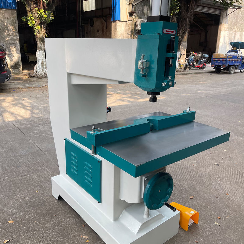 Facile à utiliser MX5068 Machine de fraisage de moule à broche unique verticale pour le bois
